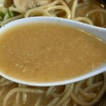 濃厚鶏ソバ 麺 ザ クロ - スープリフト