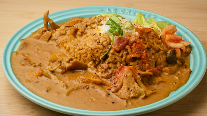 写真 : チーズケーキと彩りカレー Luna piena （ルナピエナ