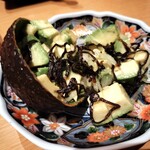 完全個室 肴と地酒 徳吉 - アボカド塩昆布