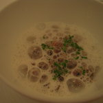 オーベルジュ・ド・リル トーキョー - ジャガイモのカプチーノ