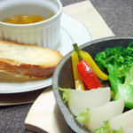 2DK - 温野菜とバケットの手作りバーニャカウダ