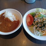 あさくま 牛久店 - カレーとサラダ