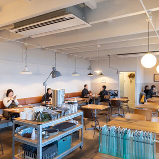 デートはもちろん、ご家族やペット連れでも使いやすいお店です