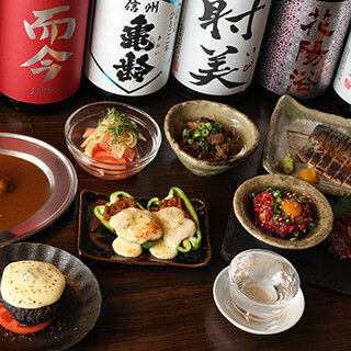 馬刺しも鯨も鍋も。当店の魅力がつまった飲み放題付きコース