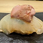 鮨 こん藤 - カワハギ 上にこれでもかと肝 （追加　◎