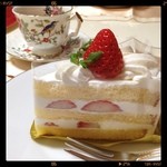 Fujiya - イチゴショートლ(´ڡ`ლ)