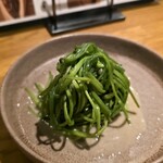 マニアック中華とうまい酒 まるはち - 水蓮菜 ニンニク塩炒め