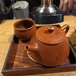 マニアック中華とうまい酒 まるはち - 阿里山烏龍茶（¥820税込）