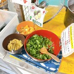 山下うどん - 薬味に、徳島のすだちがありました☆