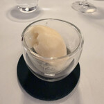 レストラン ル・ボワ(登大路ホテル) - 口直しのシャーベット