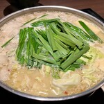もつ鍋田しゅう 名古屋店 - 牛もつ鍋 味噌