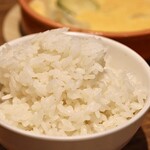 餃子とスパークリング バブルス - だしで炊いた出汁ごはん