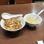 上海家庭料理 謝謝 - 牛肉と春雨と白菜の旨煮丼