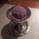 AVIS de VIN FORT - 祐天寺アクアリーナのジェラートからブルーベリーリコッタをチョイス