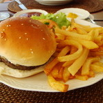 amanpulo - 四日目ランチ　ハンバーガー