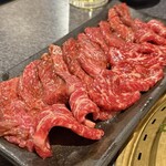 超絶焼肉 元三 - タレ焼き(げんさん牛超絶ロース・近江牛カルビ盛)