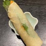 虎猫 toraneko - 北京ダック。中に入っているものが通常の北京ダックとは違うところがミソ。ダックは入ってます。