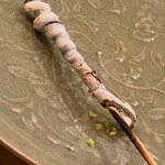 木挽町 とも樹 - 細魚の皮焼きです。お酒が進む進む\(//∇//)\