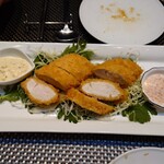 TOKYO エビフライ - 鶏ささみのフライ しっとりしていて美味しいですが 海老づくしとしては違和感があります