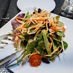 TOKYO エビフライ - 桜海老のサラダ 結構海老のコクが出ています