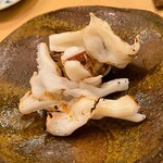 木挽町 とも樹 - 墨烏賊のゲソを炙っていただき、まだまだお酒が止まらない、アハッ\(//∇//)\