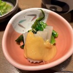 蕎麦切り くろ - 独活とネギぬた シャキシャキした酢の物はいい