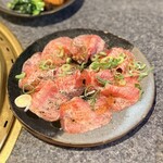 超絶焼肉 元三 - タン刺し