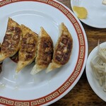 亀戸餃子 本店 - おやつ感覚の軽さ