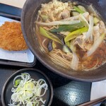 ゆで太郎 - 料理写真:肉茄子そば クーポンでコロッケ