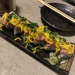 めしや酒薬坐 栄店 - ネギたくロール寿司