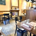 洋食バル ウルトラ - 店内ね