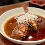 どぜう・四季料理 やぶや - キンキ煮付け（¥2,800税込）
                                その上品な白身のおいしいことったら！！
                                ｳ,ｳﾝﾏ━━Ψ(ﾟдﾟ;)ｳ-(ﾟДﾟ;)ﾏｰ(ﾟＡﾟ;)ｨ━━!!!!!!!
                                強火で一気に炊くことで身がふっくら仕上がるんですって♪