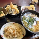 筑後うどん　徳兵衛うどん 上津店 - 