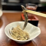 どぜう・四季料理 やぶや - どじょう君、なんとも滋味溢れるオツな味なんですよ(^^)日本酒をチビチビやりながらどじょうをつつく。
      粋ですよねー♪