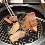 特選黒毛和牛焼肉 西新初喜 - 