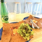 JB's crêpes - ガレット(ベーコンとチーズとたまご TPグリーンサラダと自家製トマトソース)