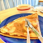JB's crêpes - ホットコーヒーとクレープ(ヌテラとバナナ)