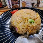 ラーメン歓 - ツヤツヤなチャーハン