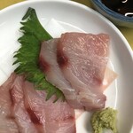 ミナミカワ - 活ぶり刺身330円　うまい。歯応えあり。