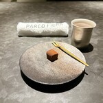 パルコ フィエラ - ヘーゼルナッツを練り込んだ生チョコ （ピエモンテの郷土菓子）