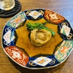 饗華 - このソースを飲み干したかったです。まるまるの鮑のオイスターソース煮