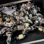 スタンド5 - お帰りにチョコをどぉ〜ぞ