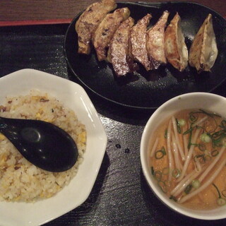 博多豚骨ラーメンまるせん_1