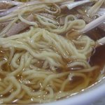 萬来飯店 - 麺のアップ