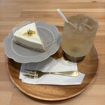miki's cafe - 