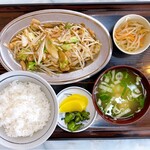 お食事処 かなざわ - ホルモン定食