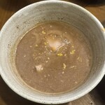 いかれたヌードル フィッシュトンズ - 豚骨つけ汁