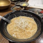 藁と瓶 赤星カツヲ - 