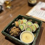 藁と瓶 赤星カツヲ - 