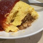 洋食屋 ぷてぃ あう゛ぃにょん - オムライスランチ（スープ、サラダ付き）
850円